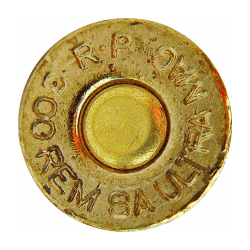 Détail du marquage de culot d'une douille de calibre 300 Remington Short Action Ultra Magnum. 300 REM SA ULTRA MAG